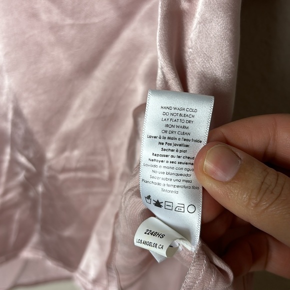 Nation LTD June V-Neck T-Shirt in color whisper (blush) size Medium - Picture 9 of 13